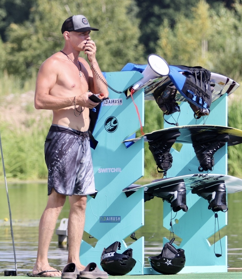 Школа водных видов спорта "Гагарин" Школа водных видов спорта "Гагарин"