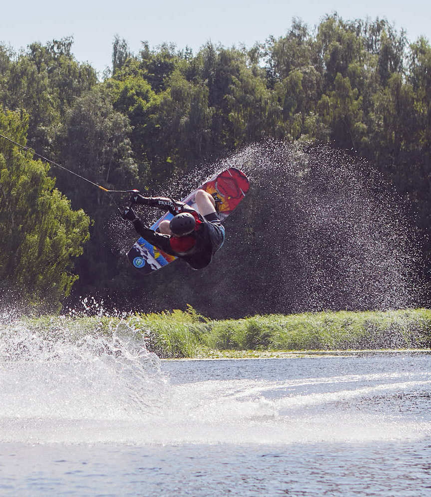 Школа водных видов спорта "Гагарин" Школа водных видов спорта "Гагарин"